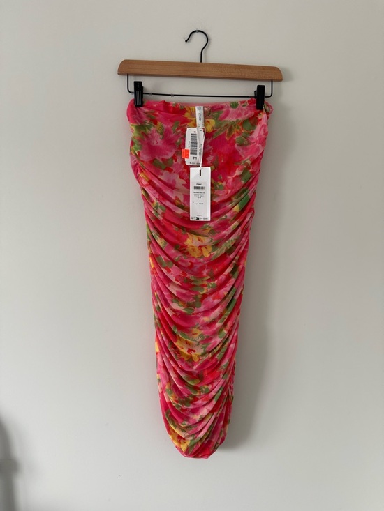 Only Dresses & Skirts - NWT ONLY Pink Floral Ruched Mesh Strapless Dress (size medium)
